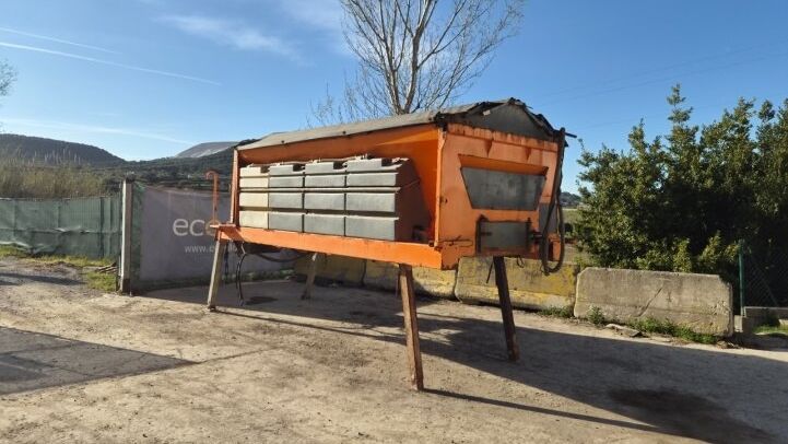 - GILETTA BRINE SALT SHAKER HF6040ID